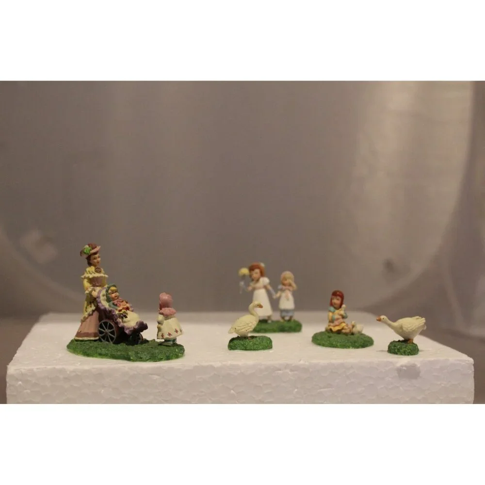 Dept 56 Seasons Bay Village - A Stroll in the Park